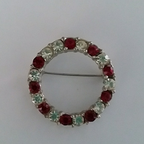 Jewelry - Red and white stone brooch pin